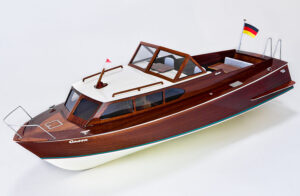 Bateau de sport Queen