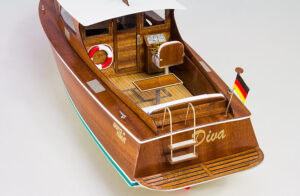 Bateau à cabine Diva – Image 2
