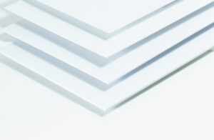 Plaque PVC mousse blanche dur 194 x 320mm