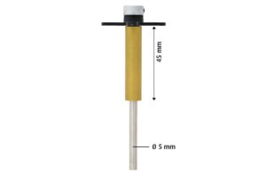 Axe et tube pour gouvernail